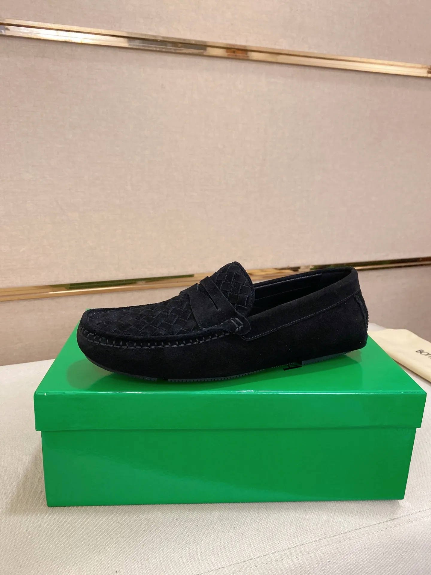 Men's shoes 💰 400💰 (Niu Li + Niu Pad) [BV] latest hot style‼ ️Casual men's shoes, uppers imported deer pattern first-layer cowhide ➕Full imported cowhide lining✔️Exquisite workmanship, excellent foot feel, special rubber soles✔️, cool and fashionable, the latest fashion, fashionable outsole, hurry up. Code number: 38-44 (can be customized to 37.45, non-refundable)